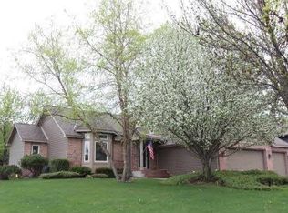 11215 N Eagle Lake Blvd, Osseo, MN 55369