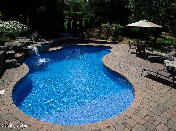 Beautiful Pool and Patio