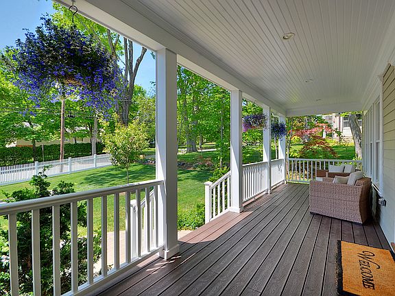 2nd image of 27 Croton Ave