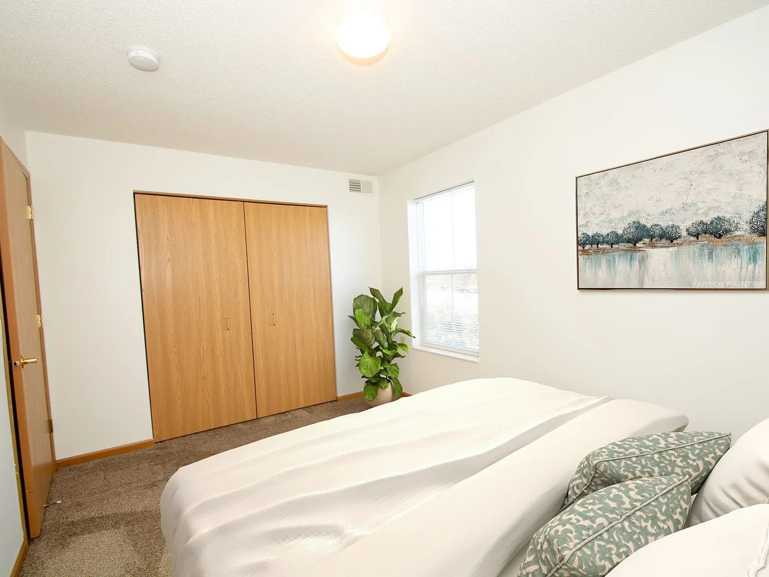 Blaine Town Square Apartments — Photo 3