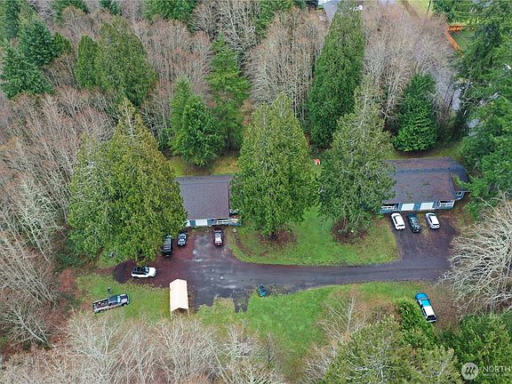 3rd image of 102 Garden Hill Road W