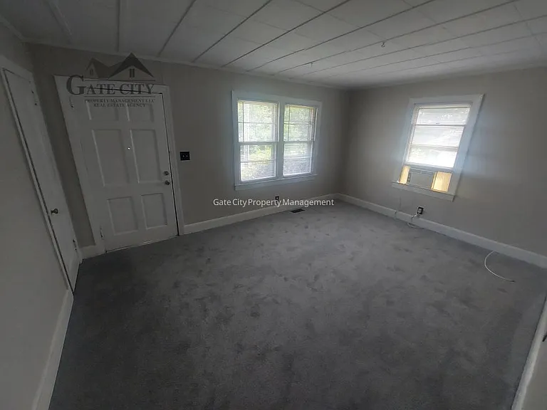 914 Randolph St — Photo 7