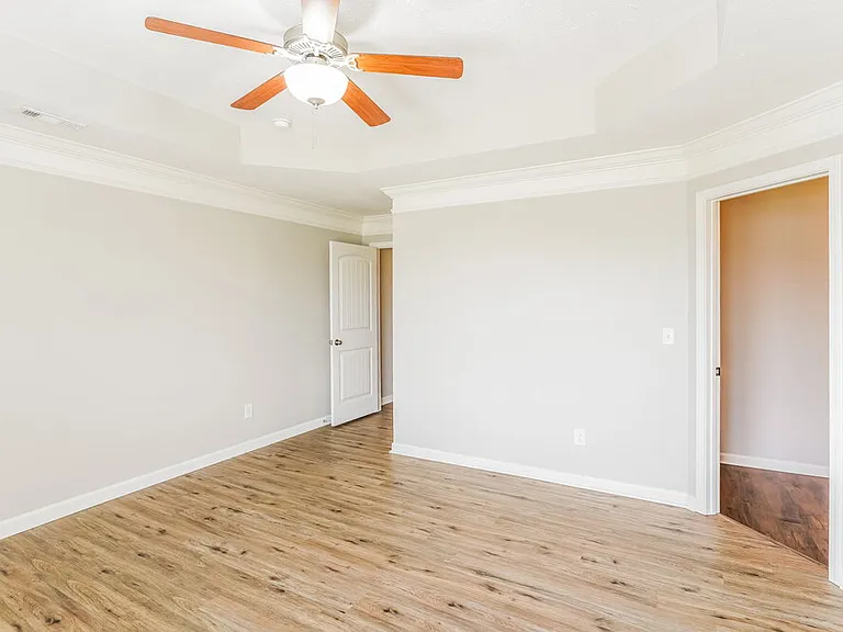 1020 Tammy Sue Ln — Photo 15