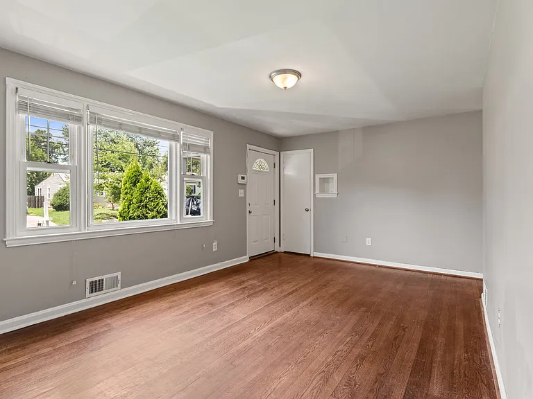 9717 Wichita Ave — Photo 18