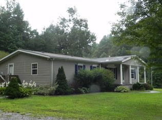 8 Lynn Branch Rd, Flat Lick, KY 40935