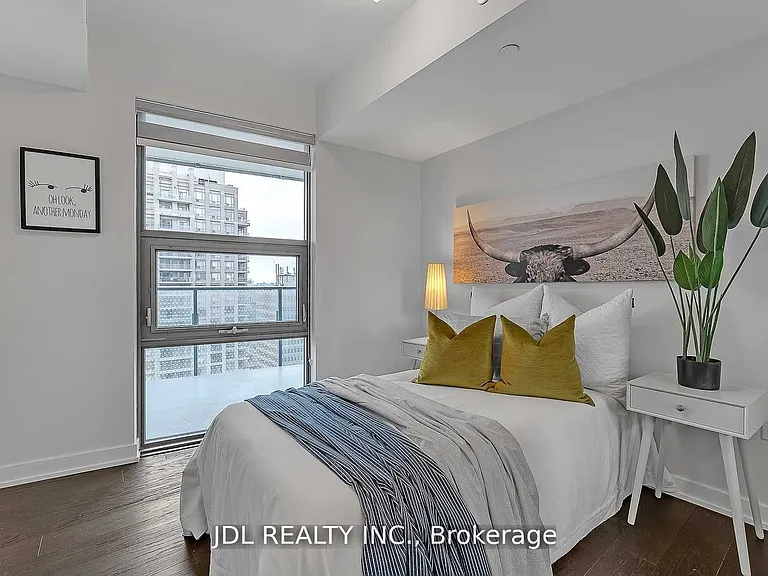 11 Wellesley St W #2105 — Photo 11