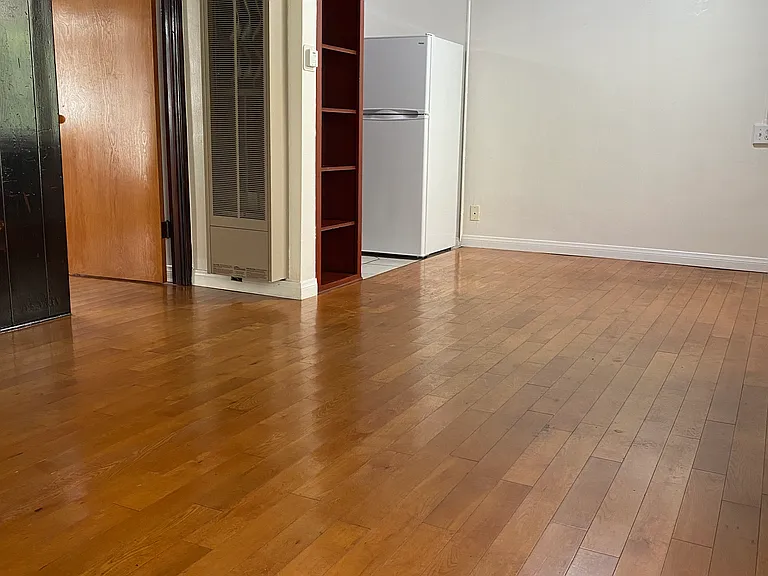 327 Western Ave #A — Photo 2