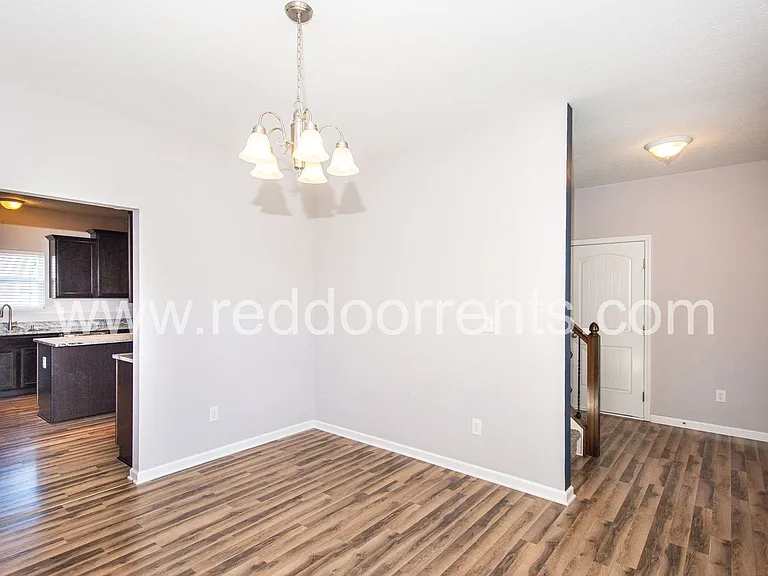 806 Kelly Pass — Photo 13