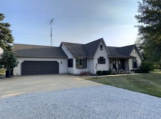 4718 E 2000n Rd, Kankakee, IL 60901