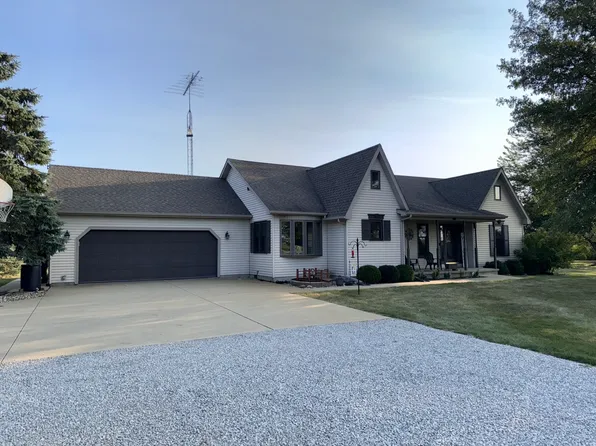 4718 E 2000n Rd, Kankakee, IL 60901