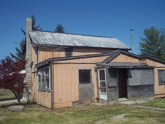 2nd image of 33866 Fields Rd