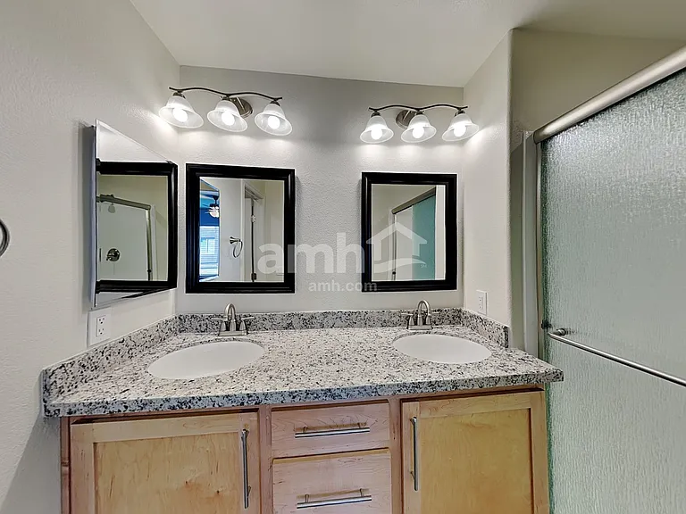 9347 Brigham Ave — Photo 9