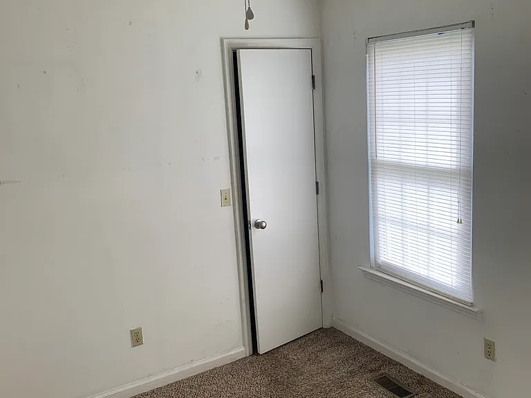 1502 Laurel Ct — Photo 8