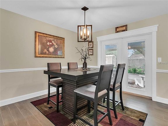 5th image of 13 Larkspur Ln