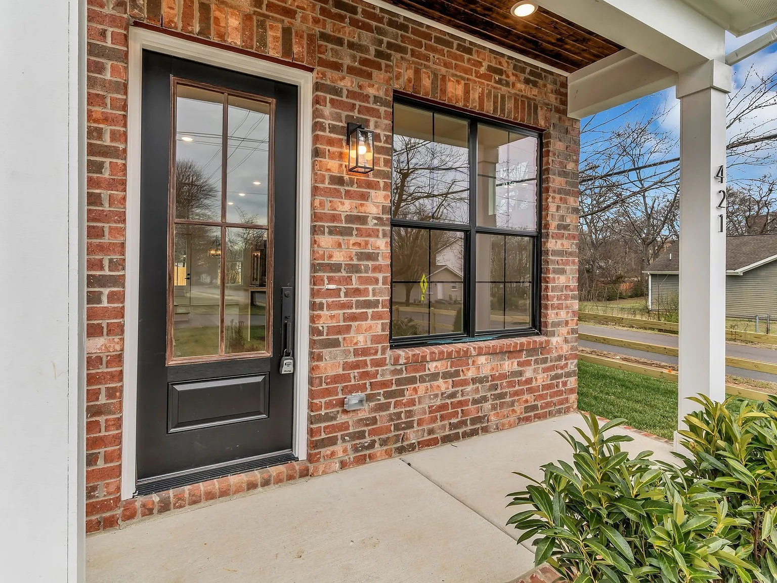 4 bed, 2.5 bath, 725 sqft, $2,800 — Photo 3