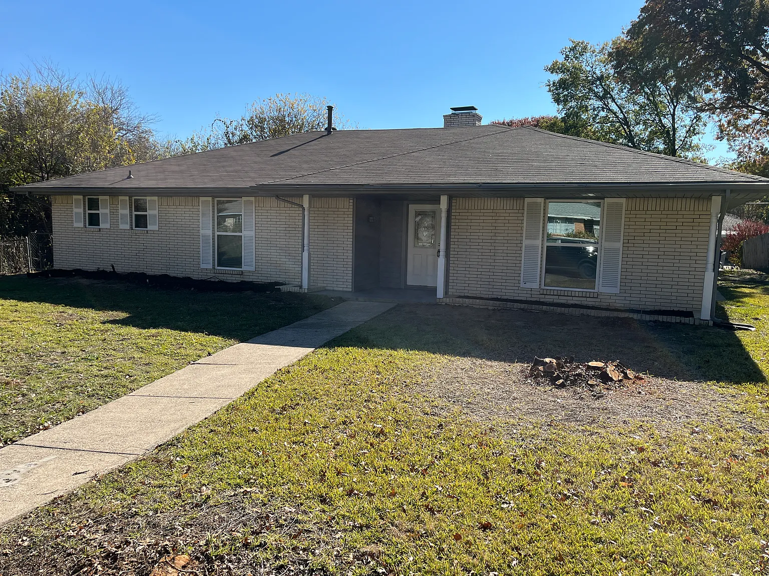 3 bed, 1817 sqft, $2,000 — Photo 1