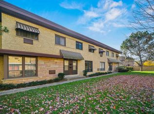 940 N Wheeling Rd, Mount Prospect, IL 60056