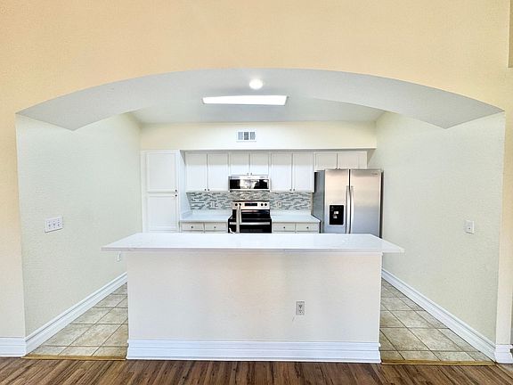 5th image of 7945 Preserve Cir APT 537