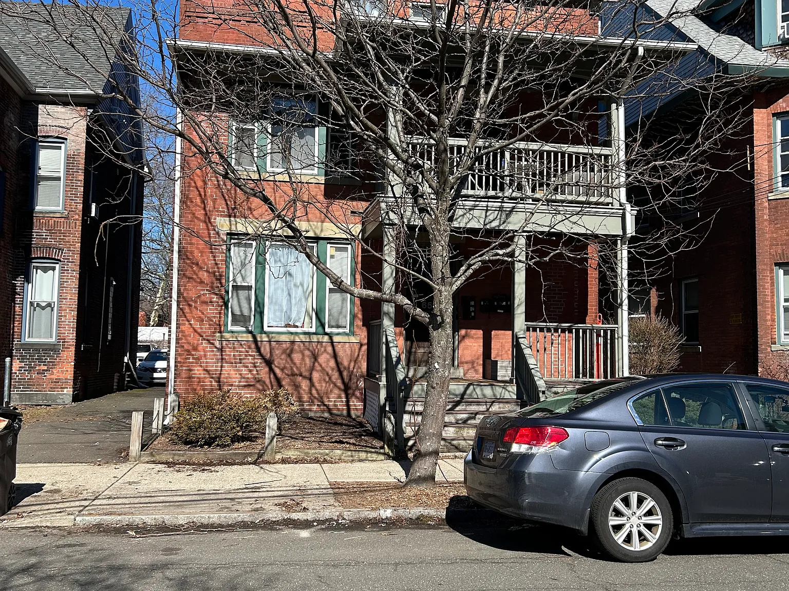 3 bed, 1300 sqft, $1,100 — Photo 2