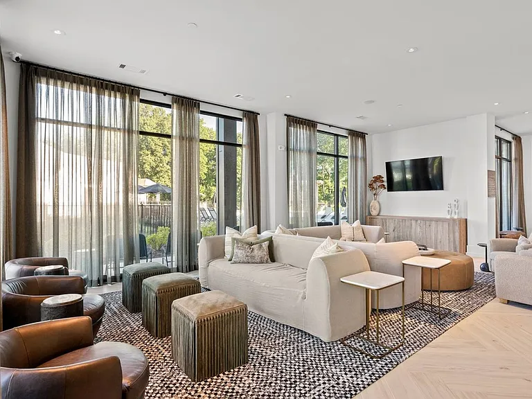 Building's Lounge