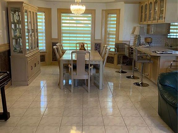 4th image of 2300 Nicole Dr