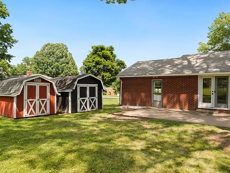 Valley View Dr — Photo 29