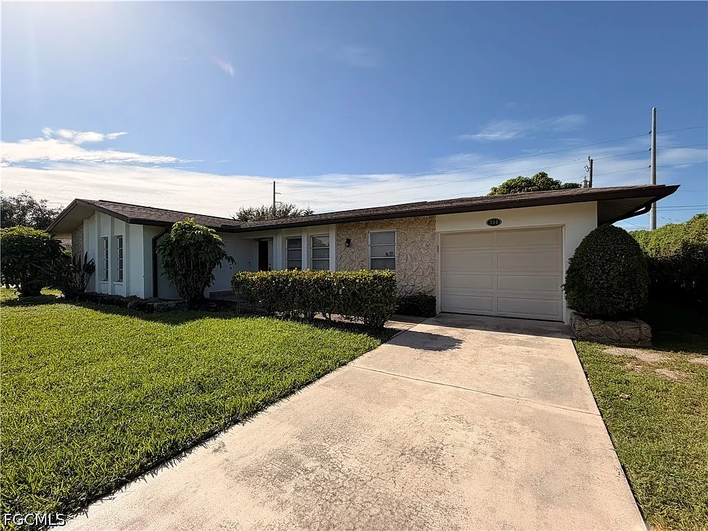 2 bed, 2.0 bath, 1471 sqft, $1,595 — Photo 3