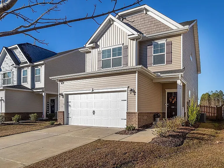 3 bed, 2.5 bath, 1795 sqft, $2,300 — Photo 2
