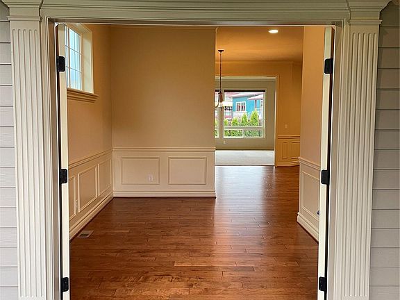2nd image of 27247 SE 19th Pl