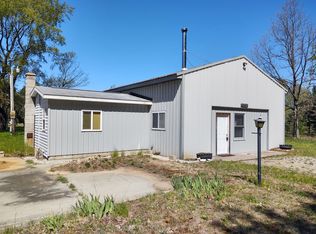 3075 N Lasalle Rd, Scottville, MI 49454