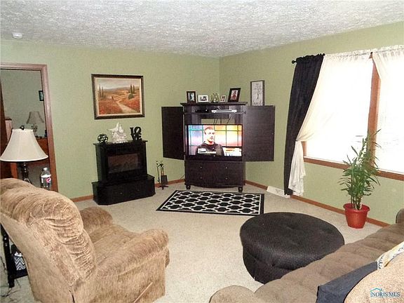 5th image of 1497 Circle Dr