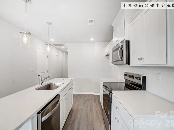 1324 Yadkin St, Statesville, NC 28677