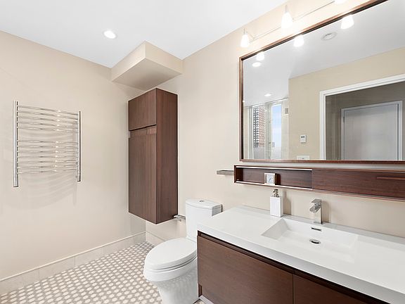 5th image of 455 E 86th St APT 17E