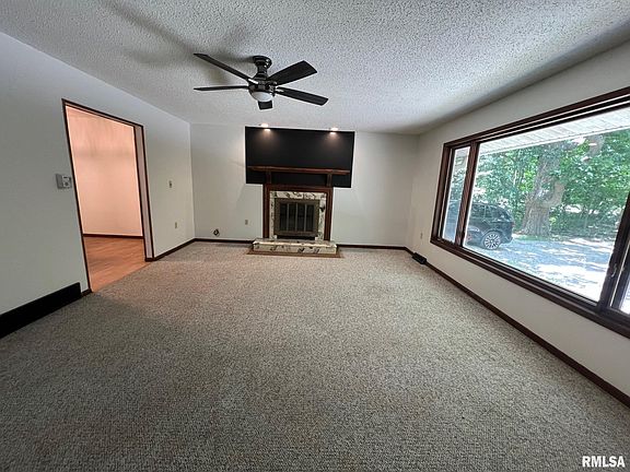 5th image of 24995 Twin Oaks Ave