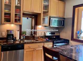 24 Sunset Hill Rd #1AT, West Roxbury, MA 02132