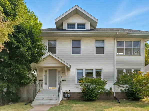 1719 Marquette St, Davenport, IA 52804