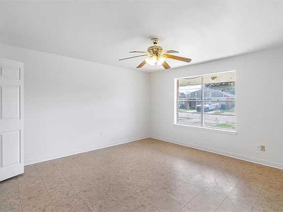 5th image of 7131 Yorktown Dr