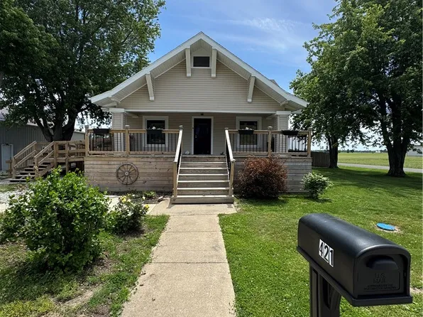 421 W Madison Ave, Chrisman, IL 61924