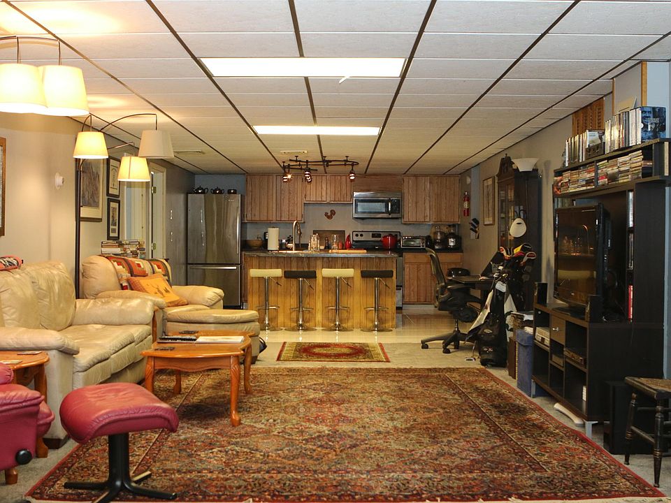 From Entryway thru living space into kitched