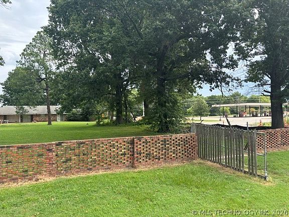 2nd image of 3535 Chandler Rd