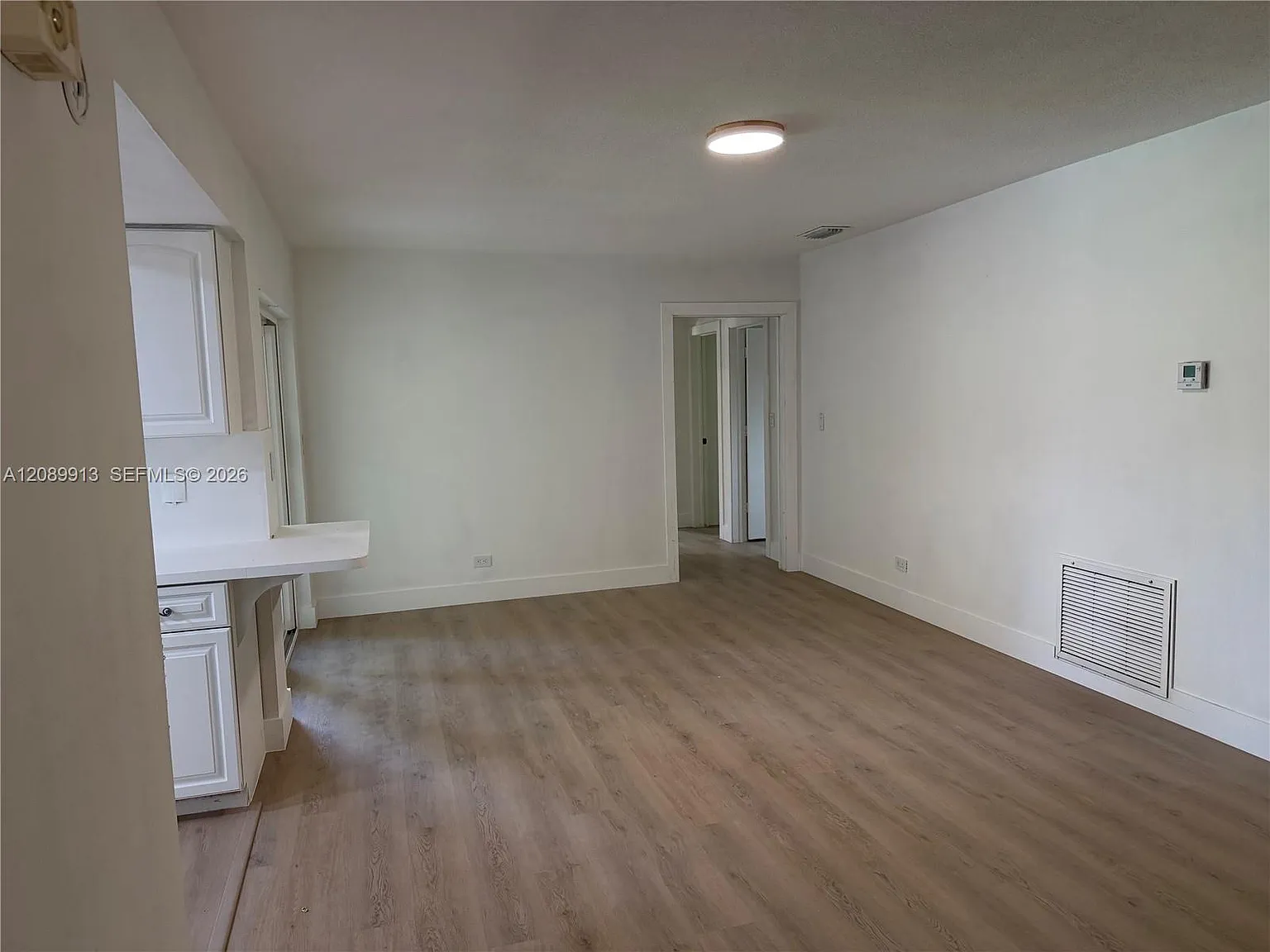 4 bed, 2.0 bath, 2110 sqft, $4,700 — Photo 4