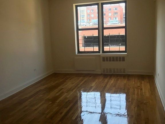 3rd image of 8929 163rd St APT 4N