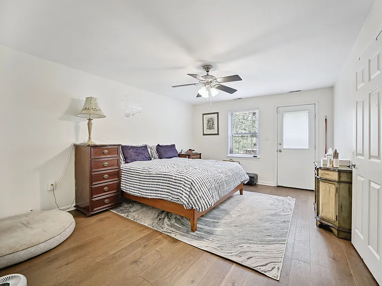 1622 5th St NW #B — Photo 2