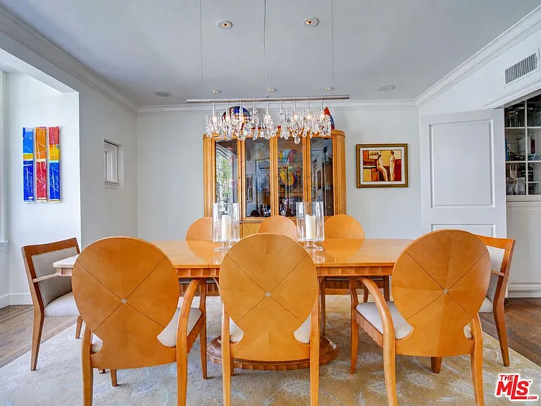 1056 Corsica Dr — Photo 12