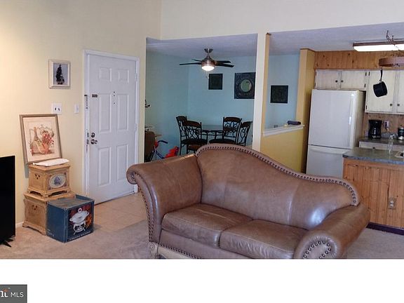 4th image of 442 Durham Ct #442