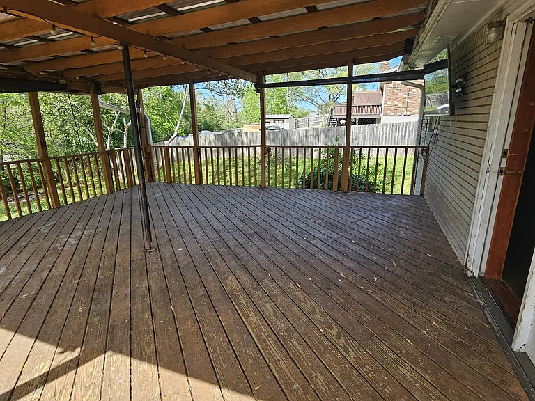 311 Roberta Dr — Photo 17
