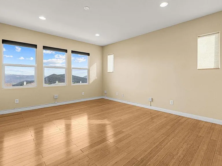 851 Antilla Way — Photo 20