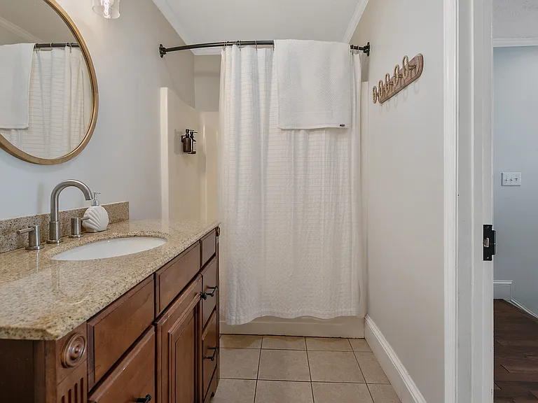 1208 Goodview Ave — Photo 45