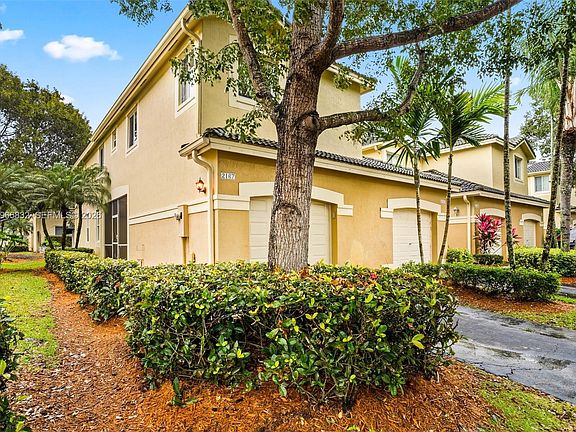 3rd image of 2167 Hacienda Ter
