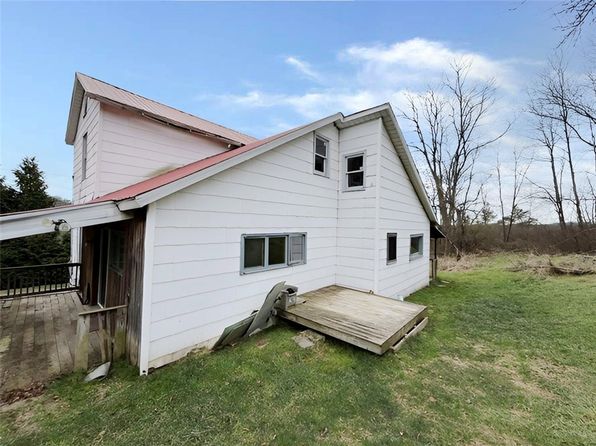 332 Ridge Rd S, Beyer, PA 16211